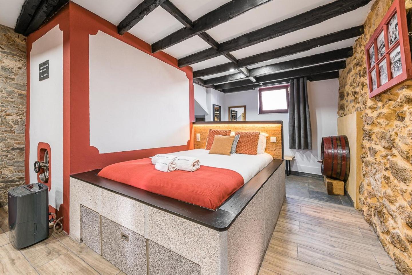 Hotel Guestready - Charming Stone Wall Retreat à Vila Nova de Gaia Extérieur photo