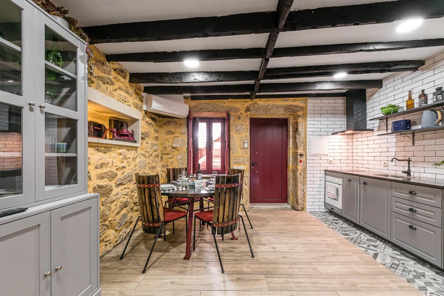 Hotel Guestready - Charming Stone Wall Retreat à Vila Nova de Gaia Extérieur photo
